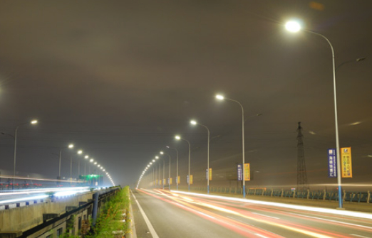 Zhejiang promuovere illuminazione stradale LED a risparmio energetico e risparmiare 1,7 miliardi di KWH