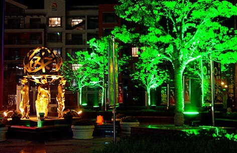 Scenario di illuminazione notturna a LED per giardini